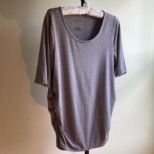 A- glow maternity shirt sleeve shirt- large